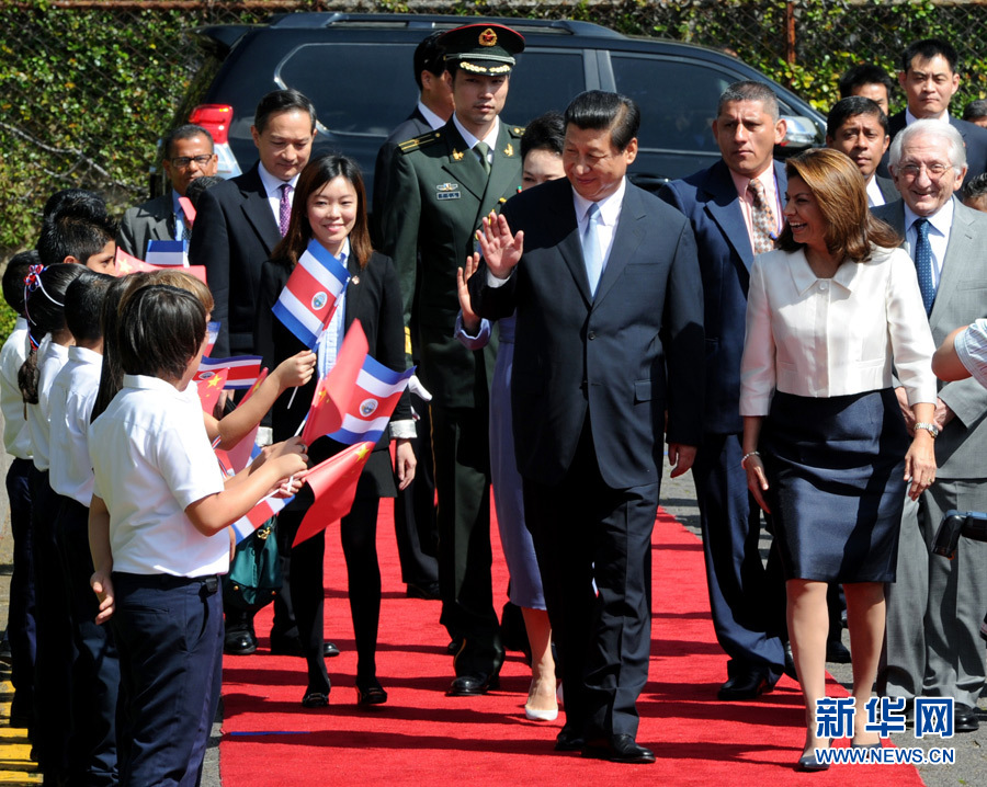 习近平同秘鲁总统博鲁阿尔特以视频方式共同出席钱凯港开港仪式 